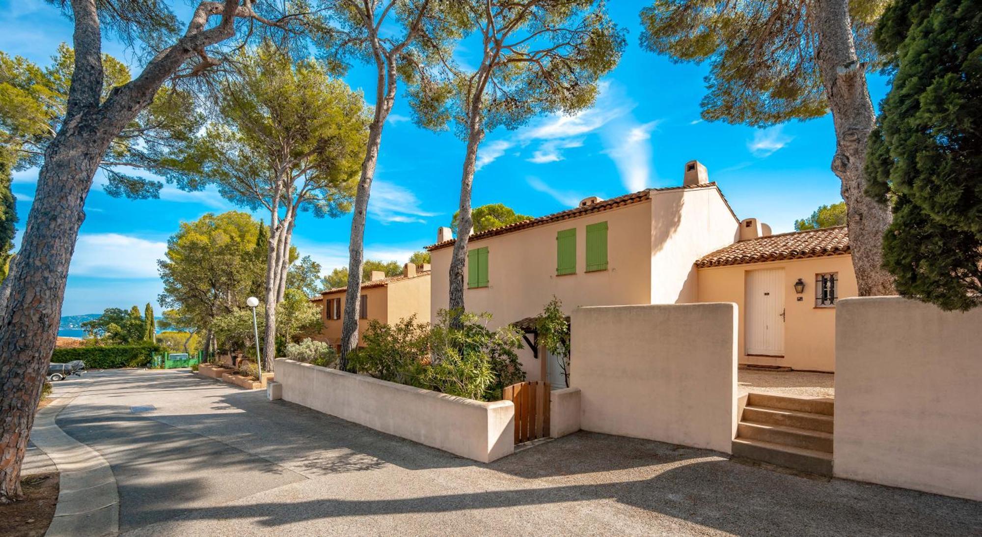 Residence Partenaire Le Domaine De Garlande Cavalaire-sur-Mer Exterior foto
